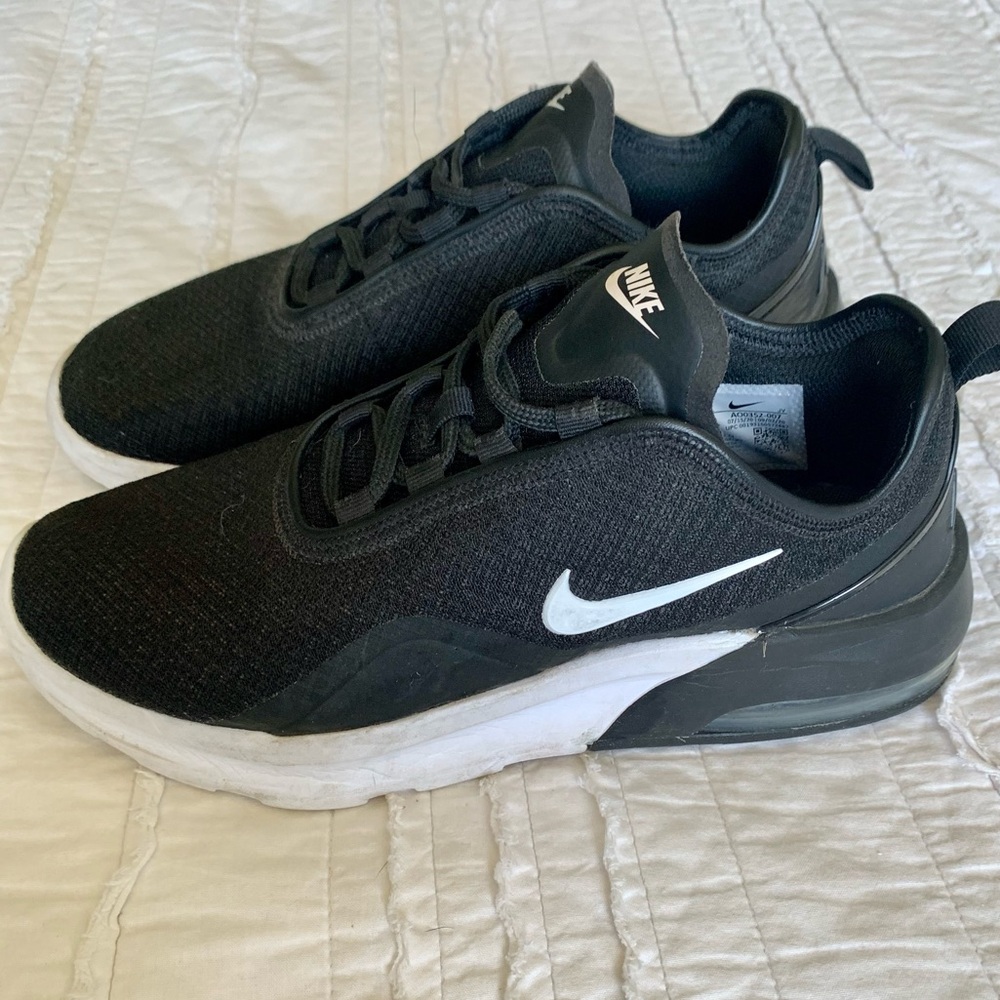 Nike Air Max Motion 2